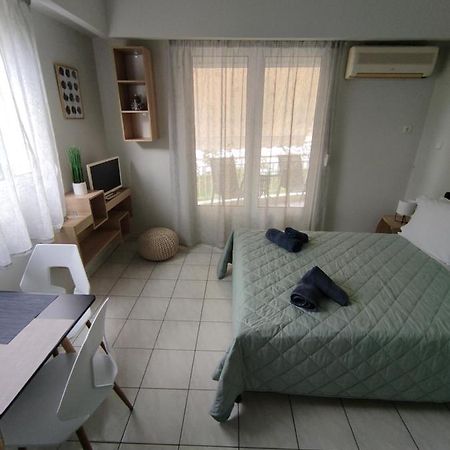 D&D Studio Apartment Pyrgos  Ngoại thất bức ảnh