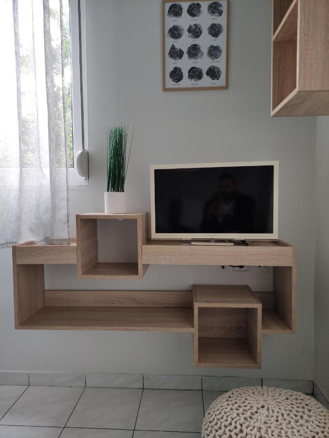 D&D Studio Apartment Pyrgos  Ngoại thất bức ảnh