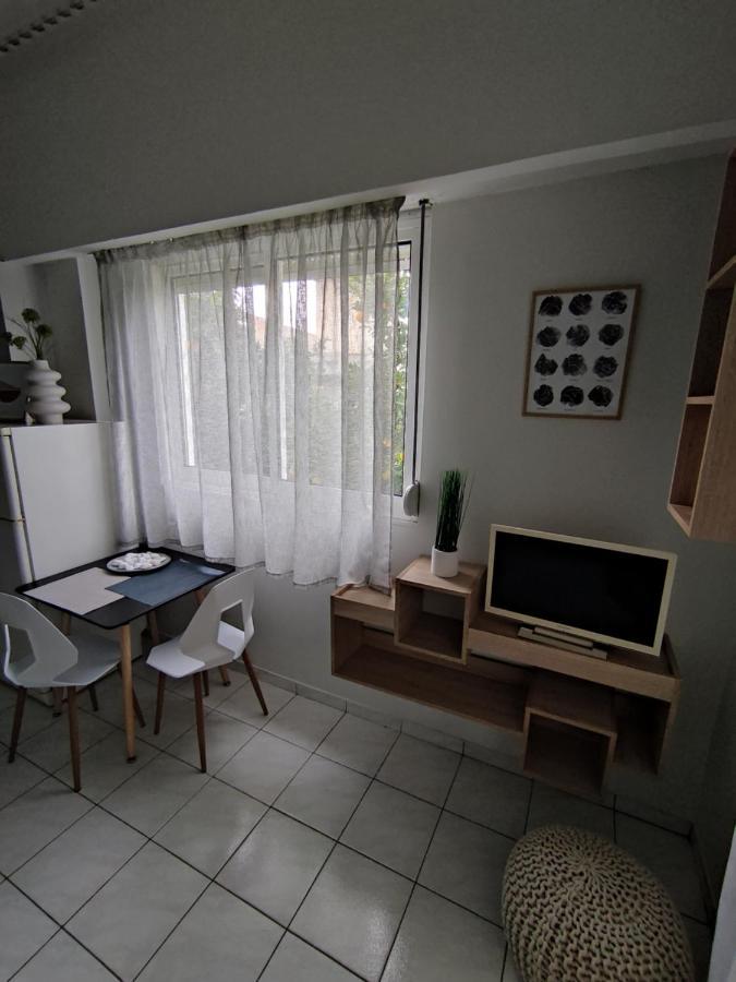 D&D Studio Apartment Pyrgos  Ngoại thất bức ảnh